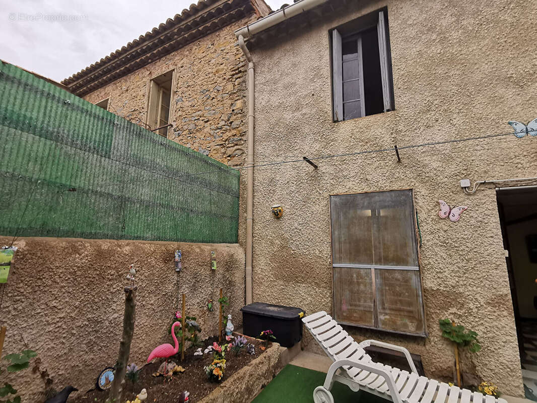 Maison à LEZIGNAN-CORBIERES