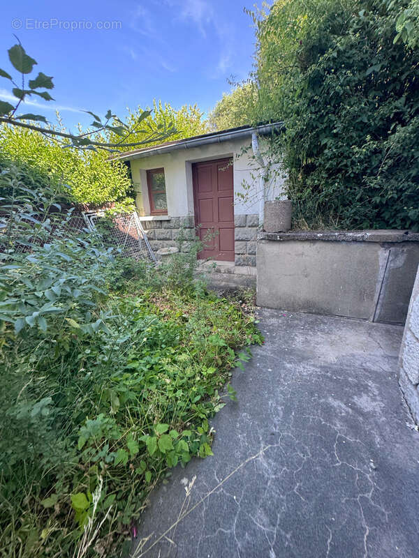 Maison d'habitation indépendante 4 chambres , garage, Super Murat - photo 2