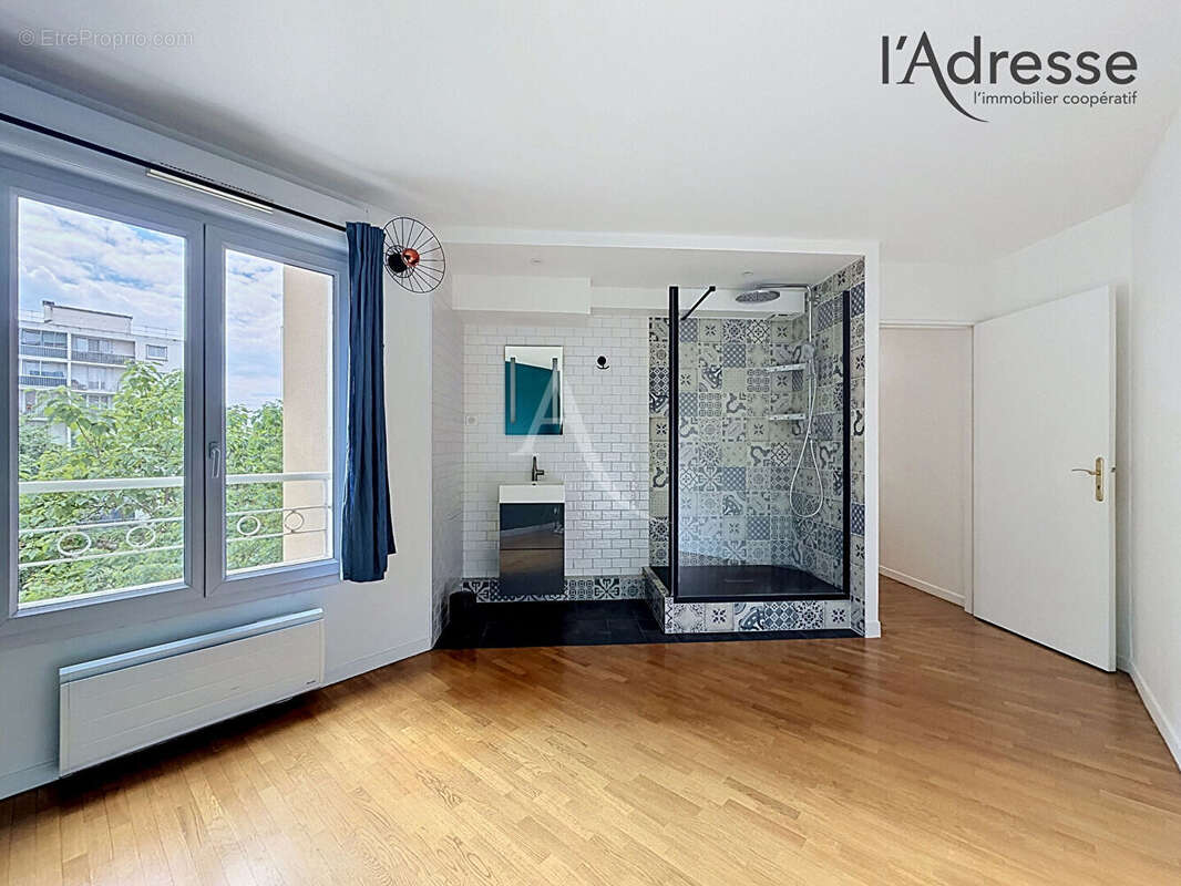 Appartement à SURESNES