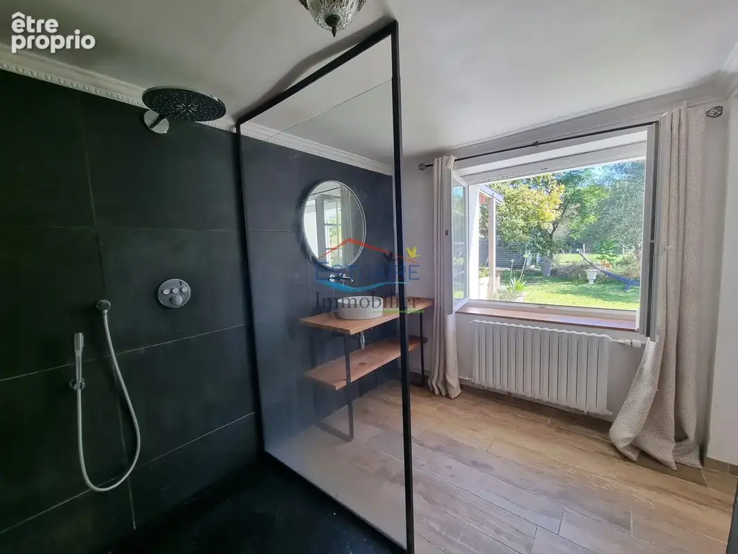 Maison 144 m² à Saint-Etienne-De-Montluc  - photo 9