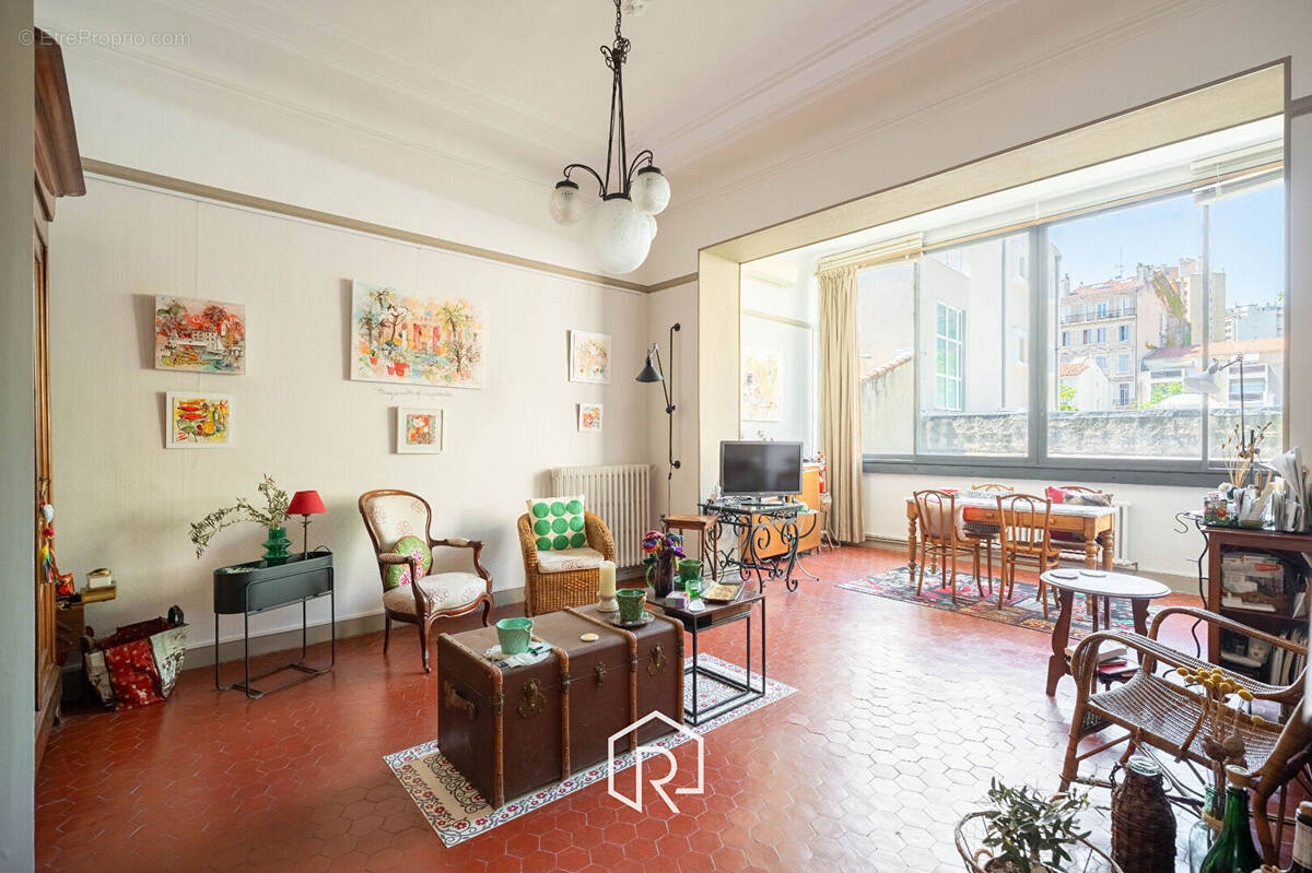 Appartement à MARSEILLE-6E