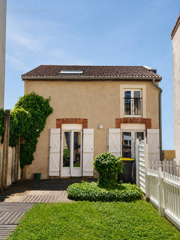 Maison à LE BAN-SAINT-MARTIN