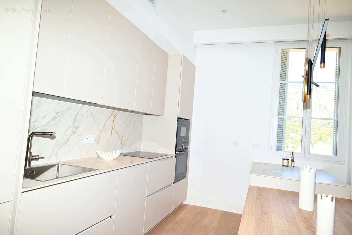 Appartement à BEAULIEU-SUR-MER