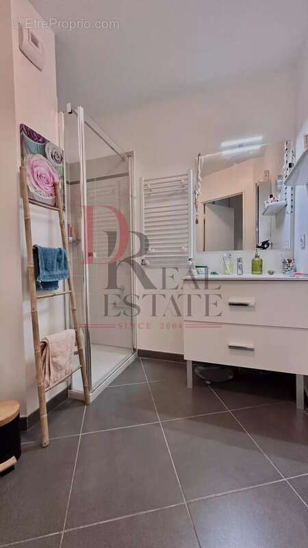 Appartement à ROQUEBRUNE-CAP-MARTIN