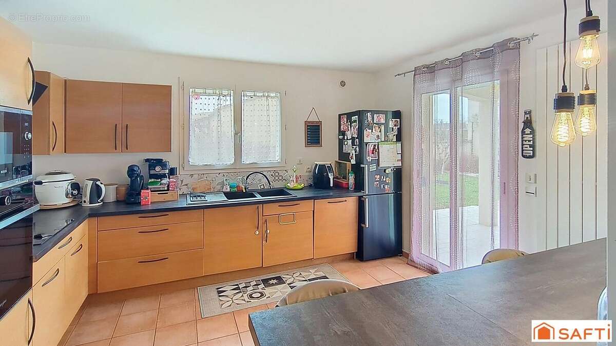 Maison 165 m² à Saint-Sylvestre-Sur-Lot  - photo 8