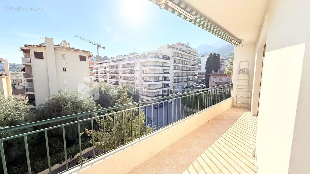 Appartement à ROQUEBRUNE-CAP-MARTIN