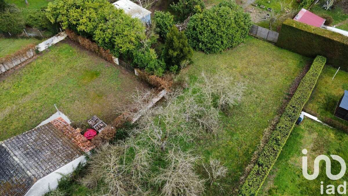 Photo 8 - Terrain à BESSAY-SUR-ALLIER