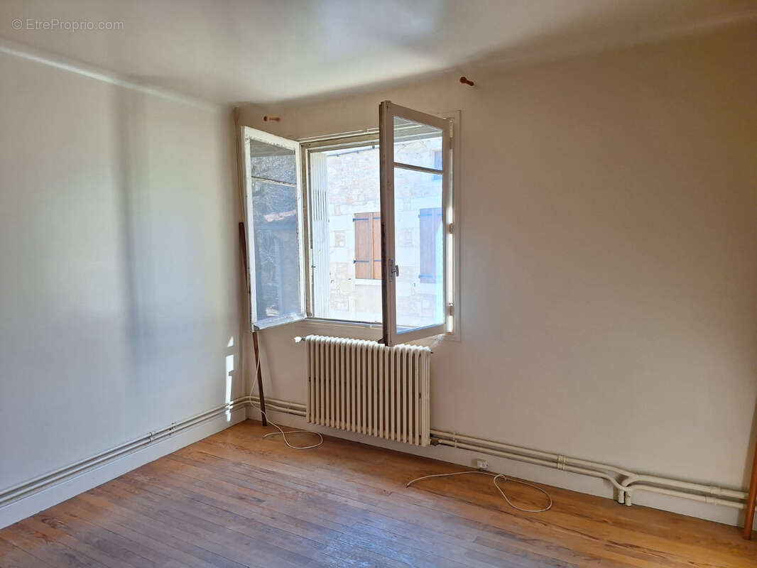 Appartement à SAUVETERRE-LA-LEMANCE