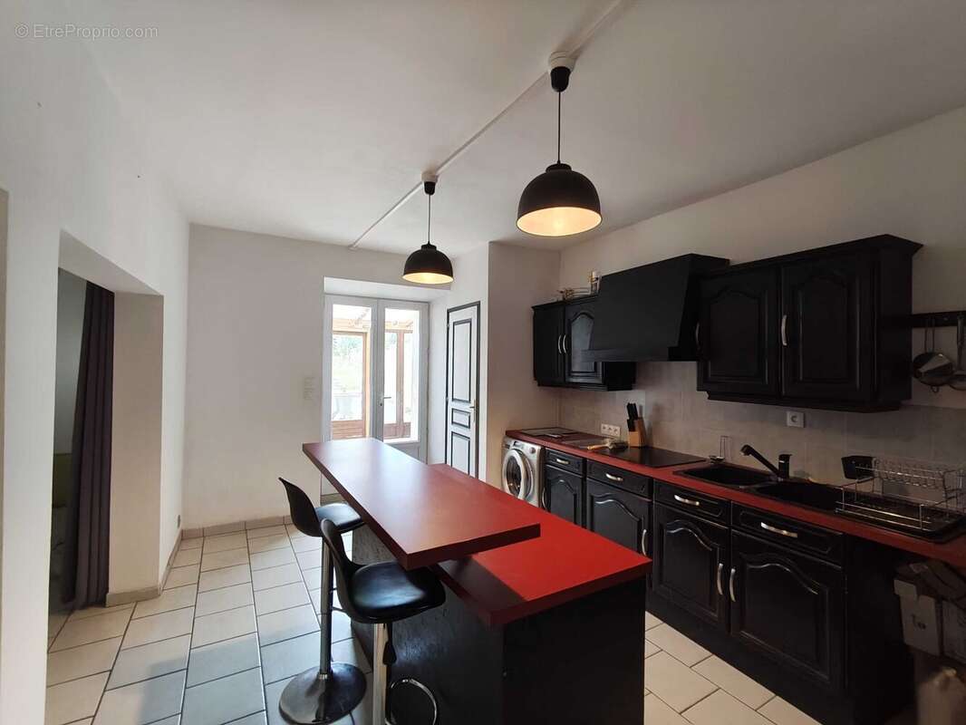 Maison 108 m² à Saint-Claud  - photo 3