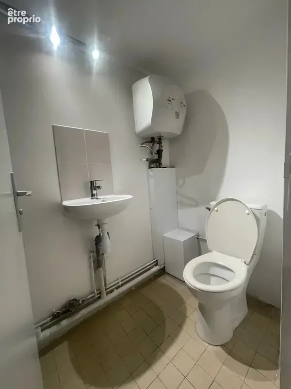 cave aménagée semi-enterrée avec accès privatif  Drancy - photo 4