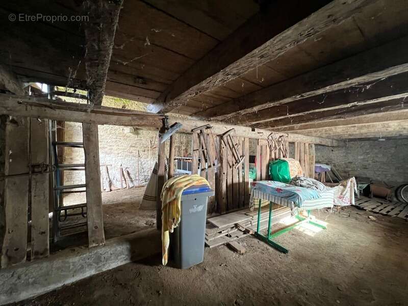 Maison à DOMPIERRE-LES-EGLISES