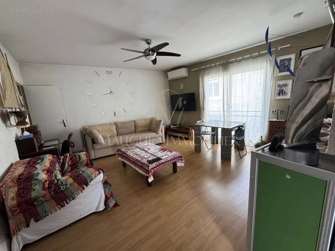 Appartement à MAUGUIO