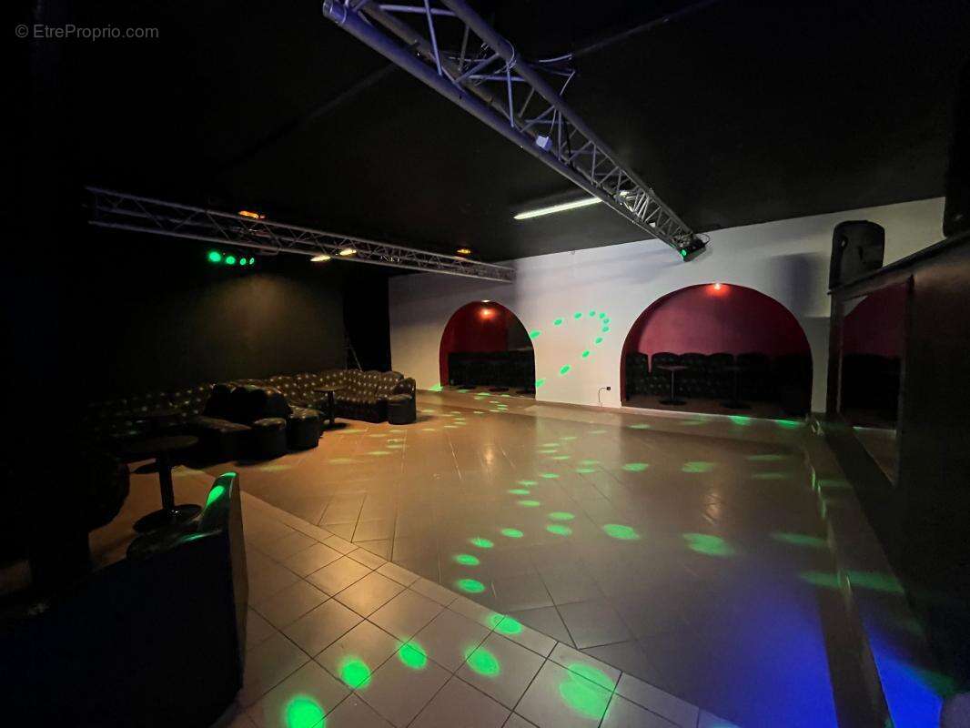 Vends local commercial Discothéque - Club - photo 3