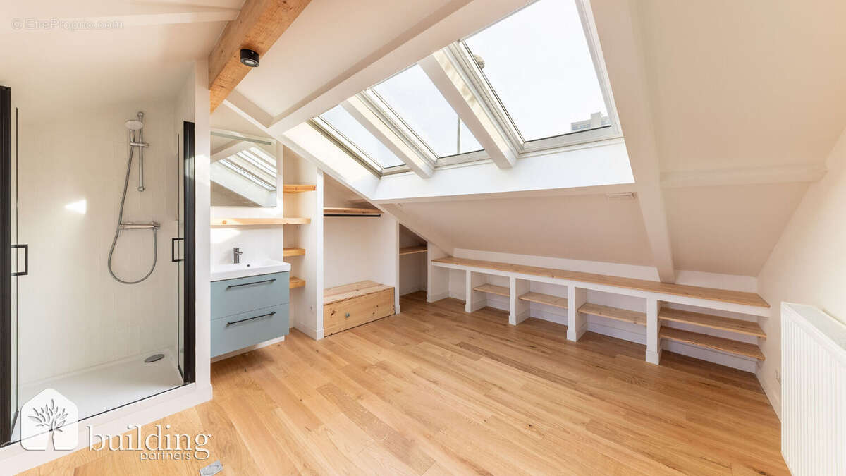 Maison à COURBEVOIE