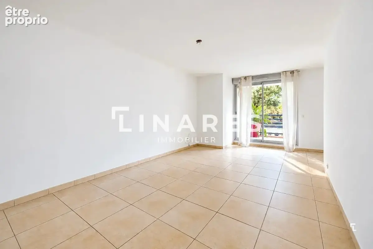 LE ROLAND – Appartement T3 de 76 m² - Terrasse – 13008 - photo 8