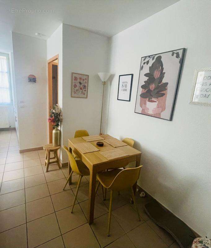 Appartement à SAINT-DONAT-SUR-L'HERBASSE