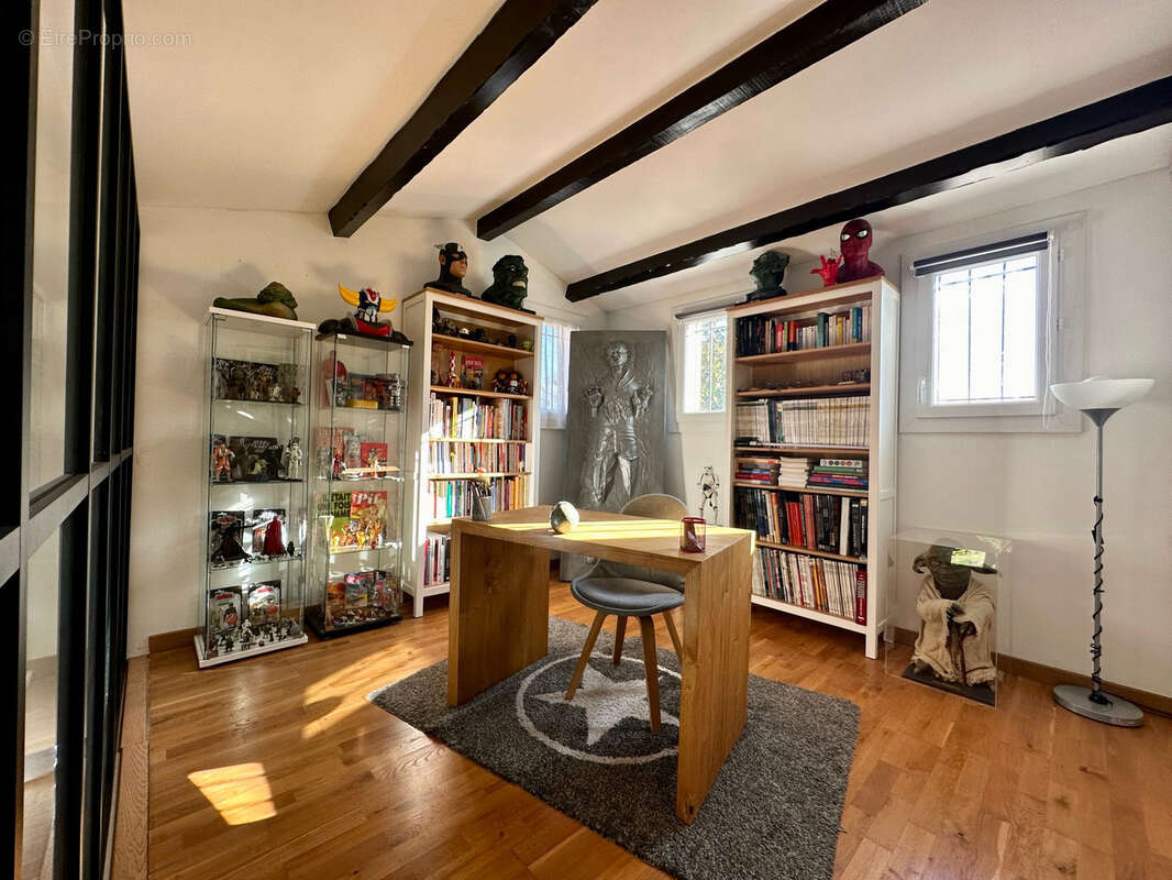 Maison à SAINT-CLEMENT-DE-RIVIERE