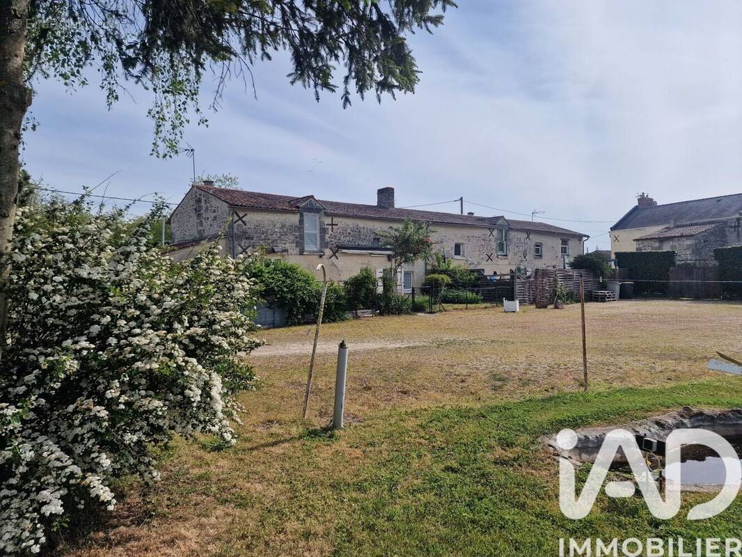 Photo 1 - Maison à SAINT-MACAIRE-DU-BOIS