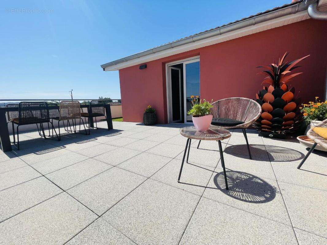 Appartement F3 - photo 2