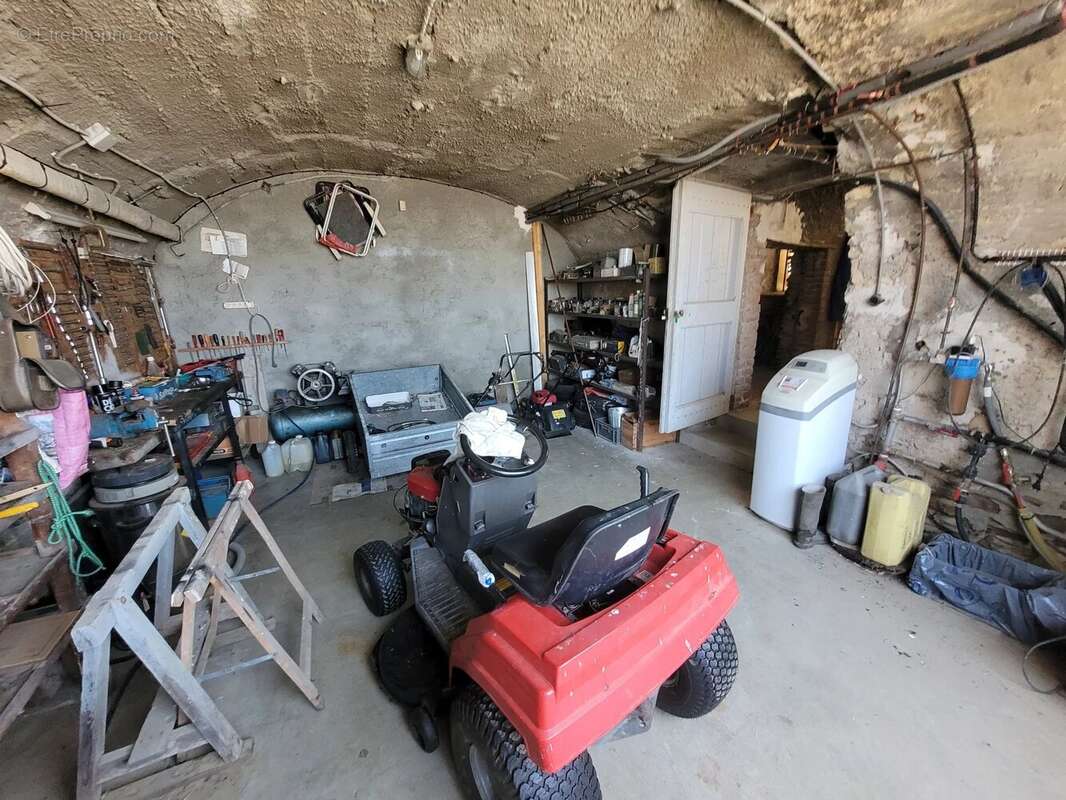 Maison à SAINT-JULIEN-LES-ROSIERS