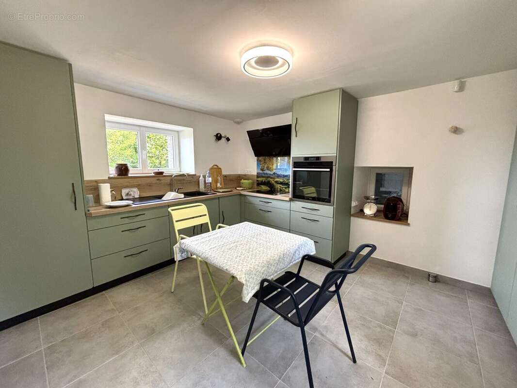 Maison 118 m² à Le Grand-Serre  - photo 4