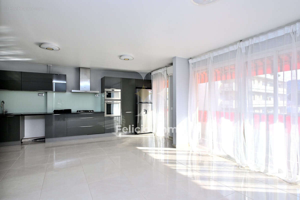 Appartement à LE CANNET