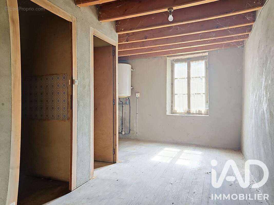 Maison 75 m² à Ferrieres-Sur-Sichon  - photo 4