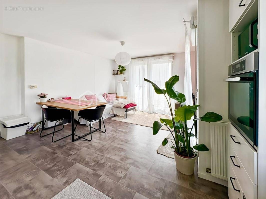 Appartement à ERAGNY
