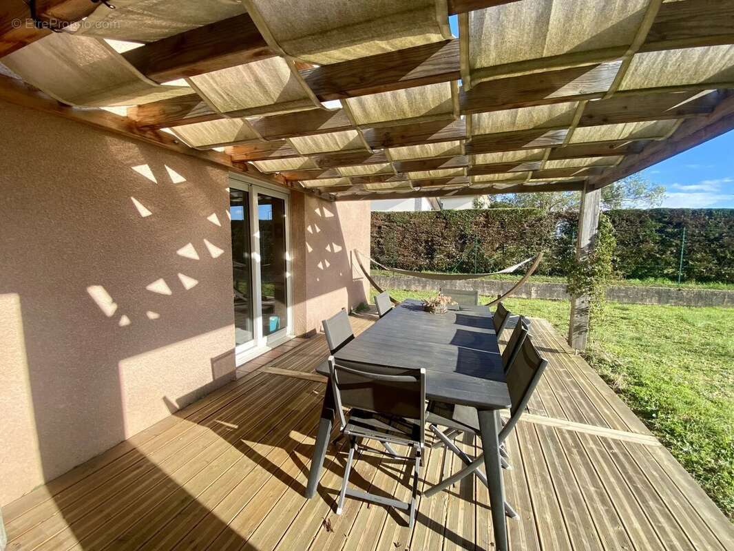 Villefranche, Villa d'architecte T4/5 avec piscine chauffée et terrain constructible de 1515 m2 - photo 5