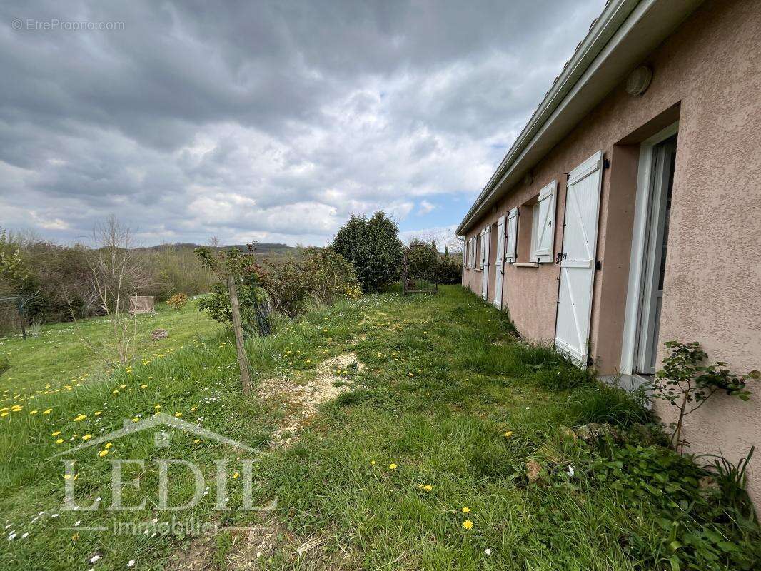 Maison à CASTERA-VERDUZAN