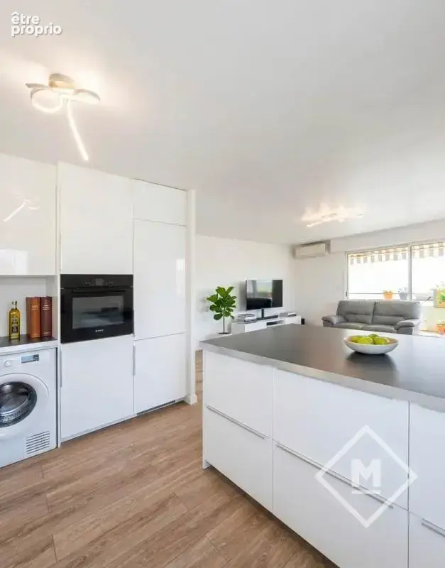 Vente appartement type 5 lumineux calme pas de vis à vis place de parking Marseille 13009 Aiguier - photo 8