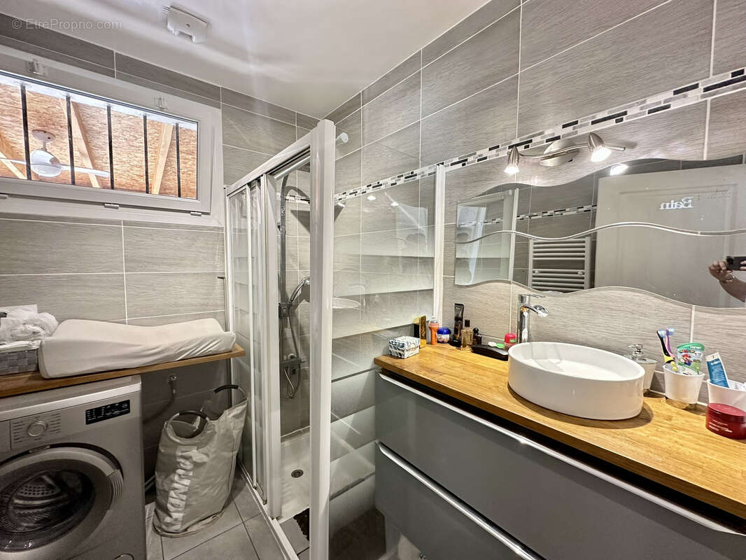 Maison à SAINT-ETIENNE-DU-BOIS