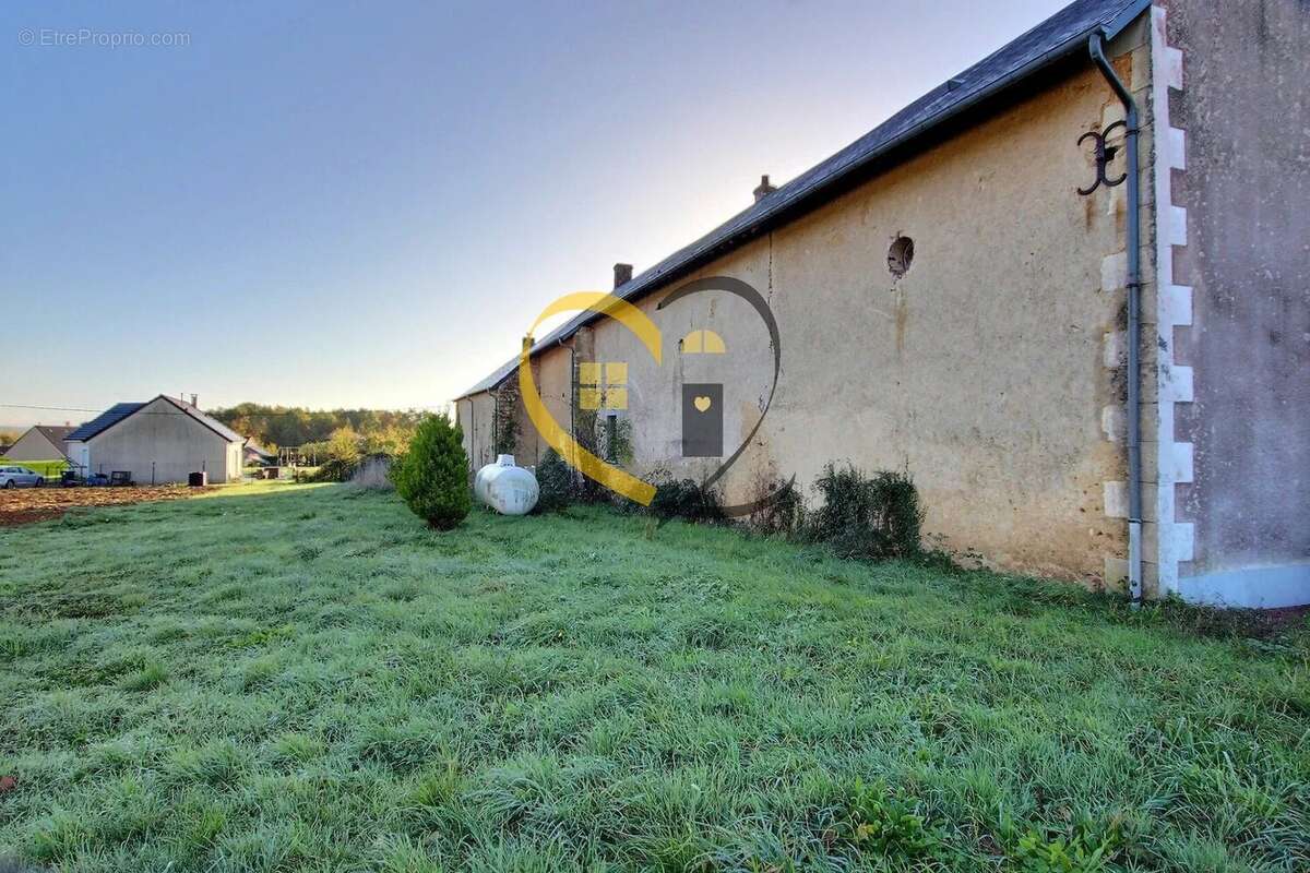 Maison à SAINT-MARTIN-D'AUXIGNY