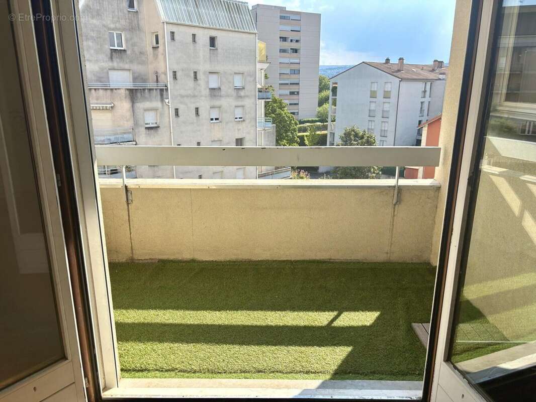 Appartement 78 m² à Valence  - photo 3