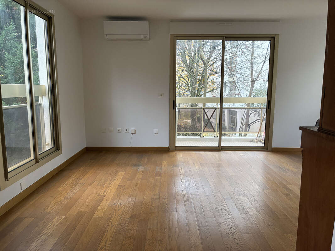 Appartement à PARIS-12E
