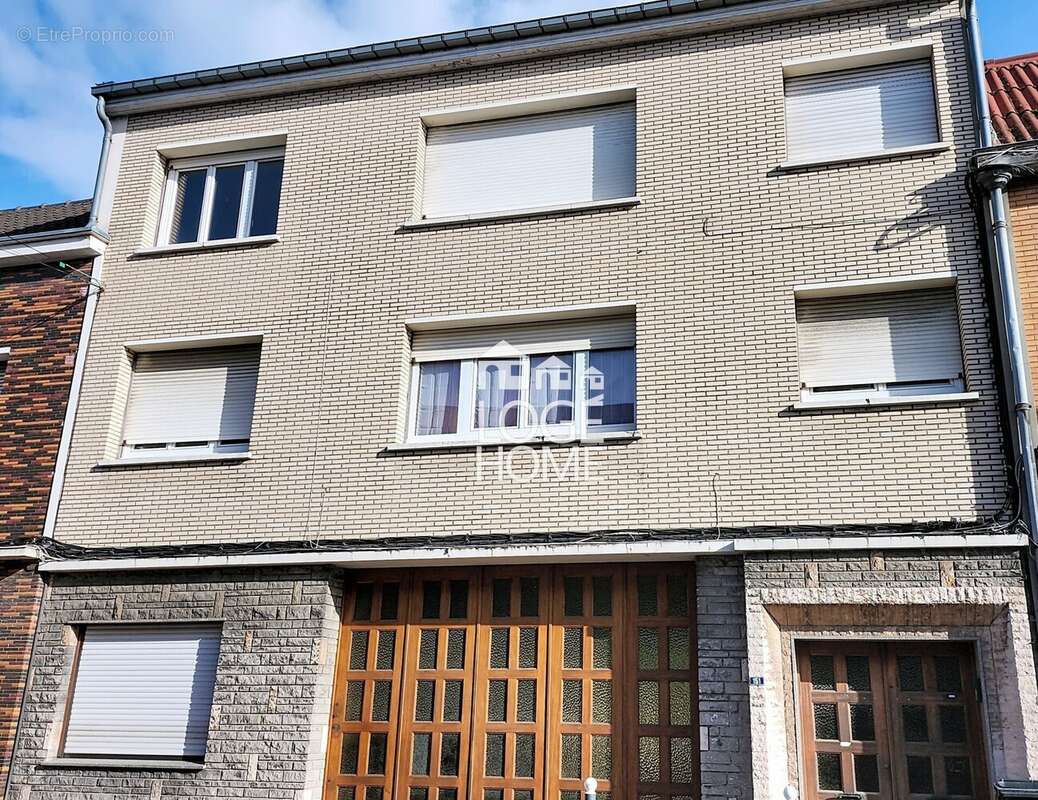 Façade - Appartement à HENIN-BEAUMONT