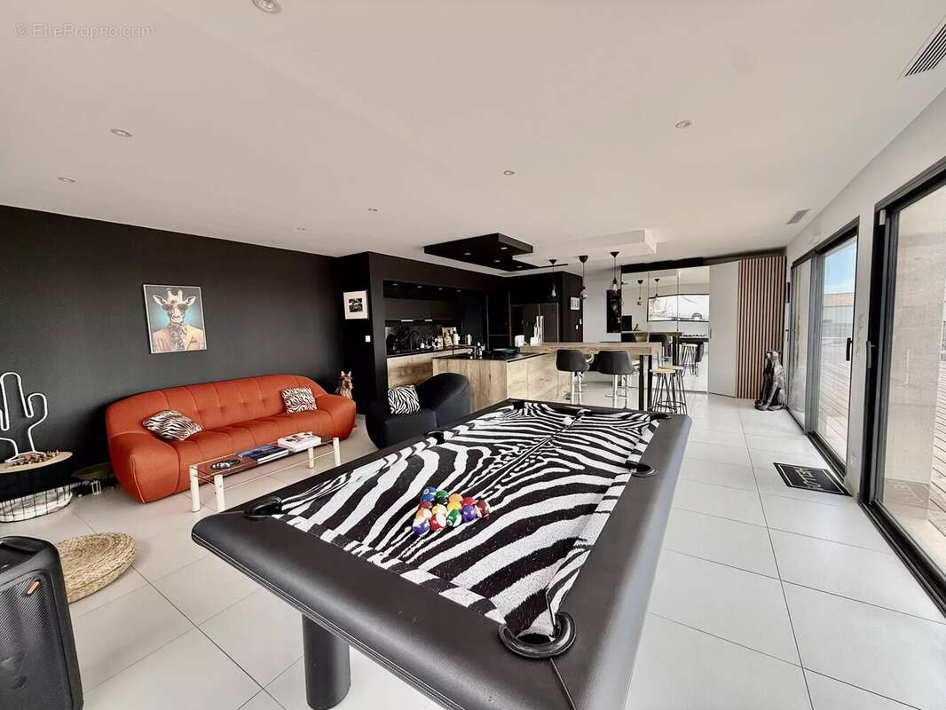 Villa contemporaine d'exception toit terrasse, vue imprenable sur la mer et studio indépendant - photo 3