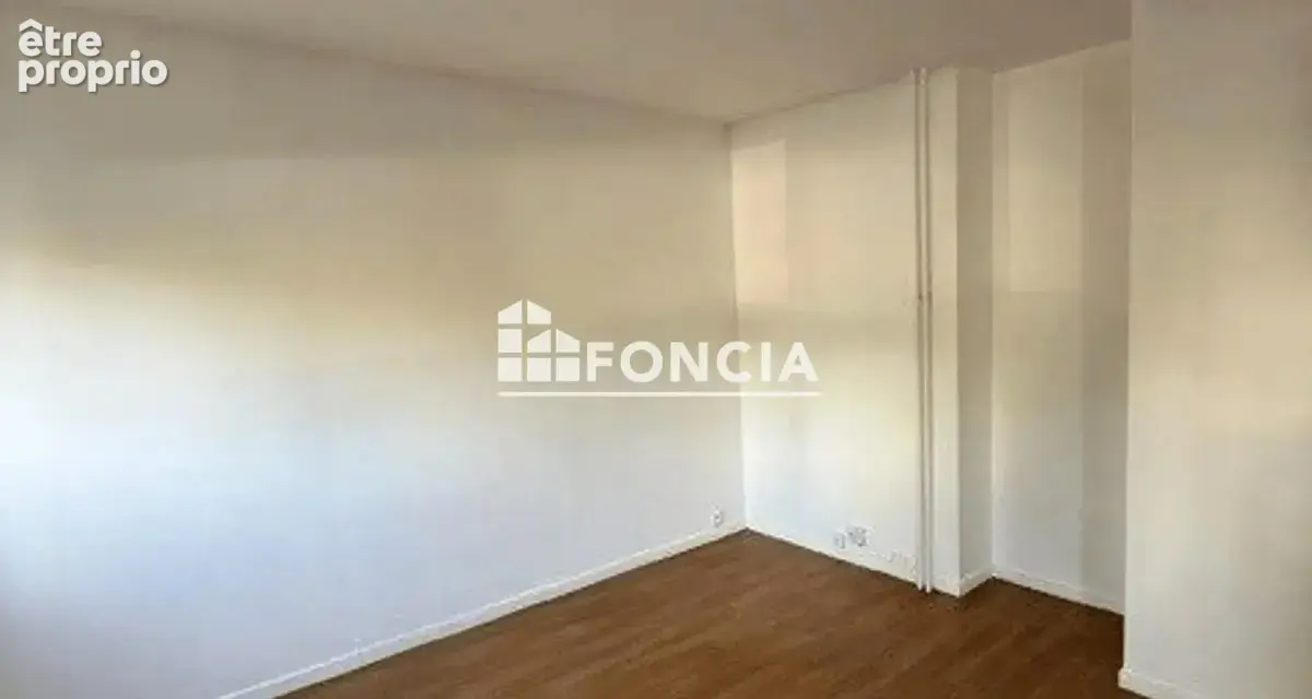Studio 29 m² avec parking et cave – Proche RER A - photo 4