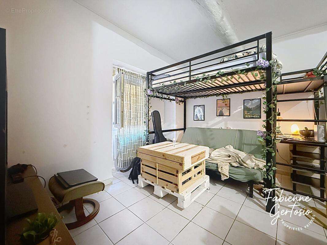 Maison à LA VALETTE-DU-VAR