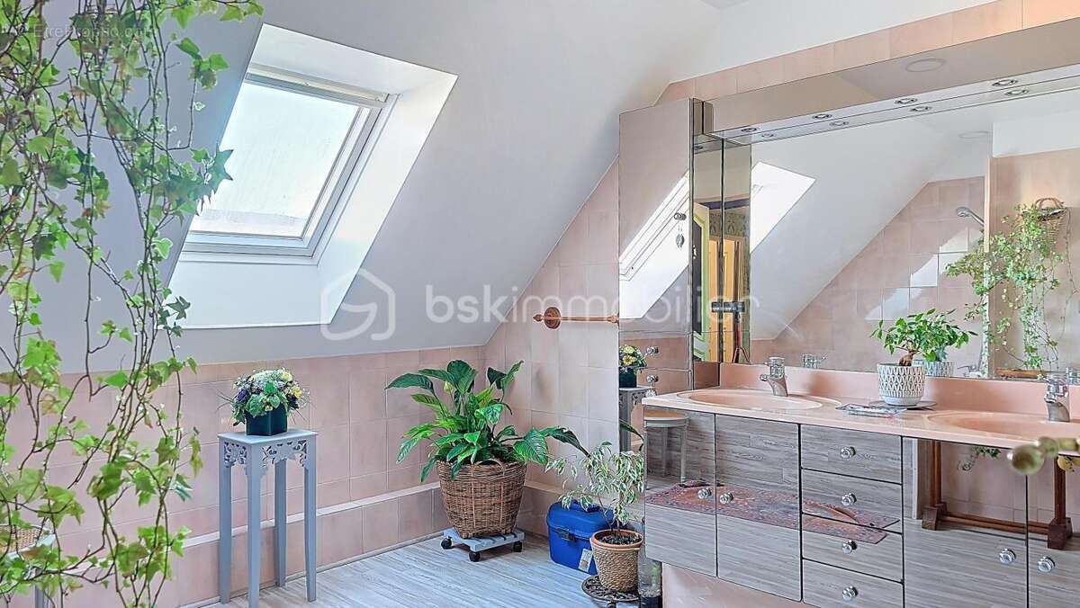 Maison à BRIE-COMTE-ROBERT