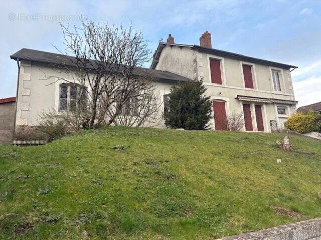 Maison à SAINT-VICTURNIEN