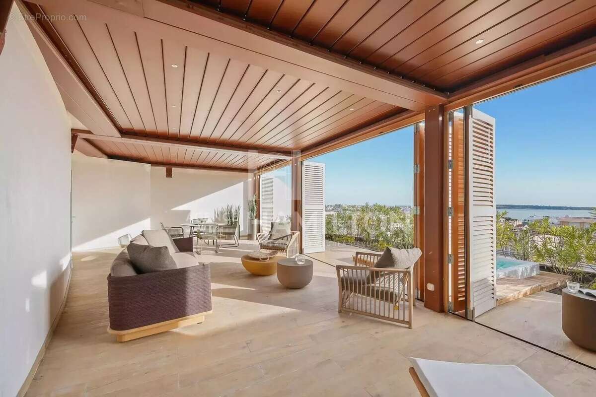 Appartement à CANNES