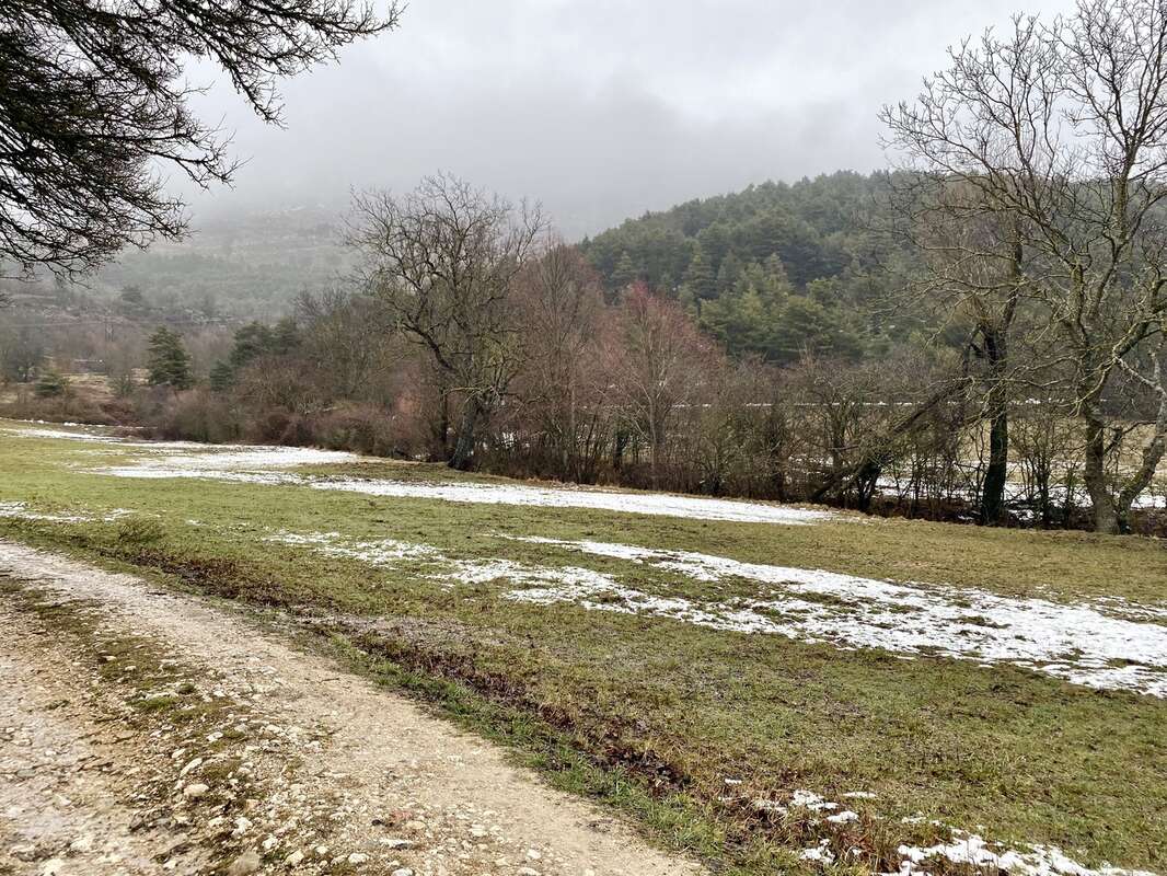 Terrain à ESCRAGNOLLES