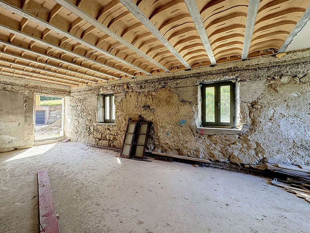 Maison à SAINT-JORIOZ