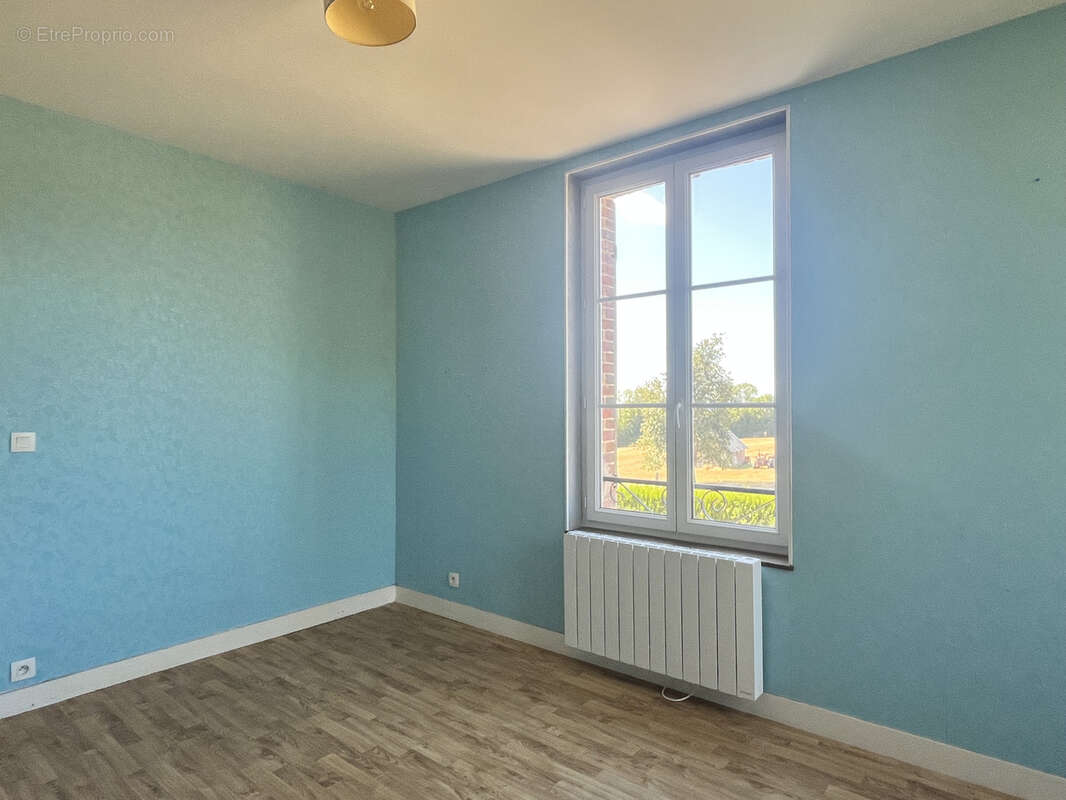 Maison bourgeoise en briques avec dépendance, jardin 1900m2 et fort potentiel- Proche VIMOUTIERS - photo 17
