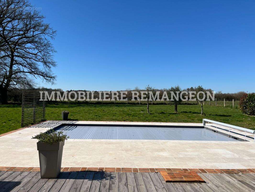 Maison à CHAUMONT-SUR-THARONNE