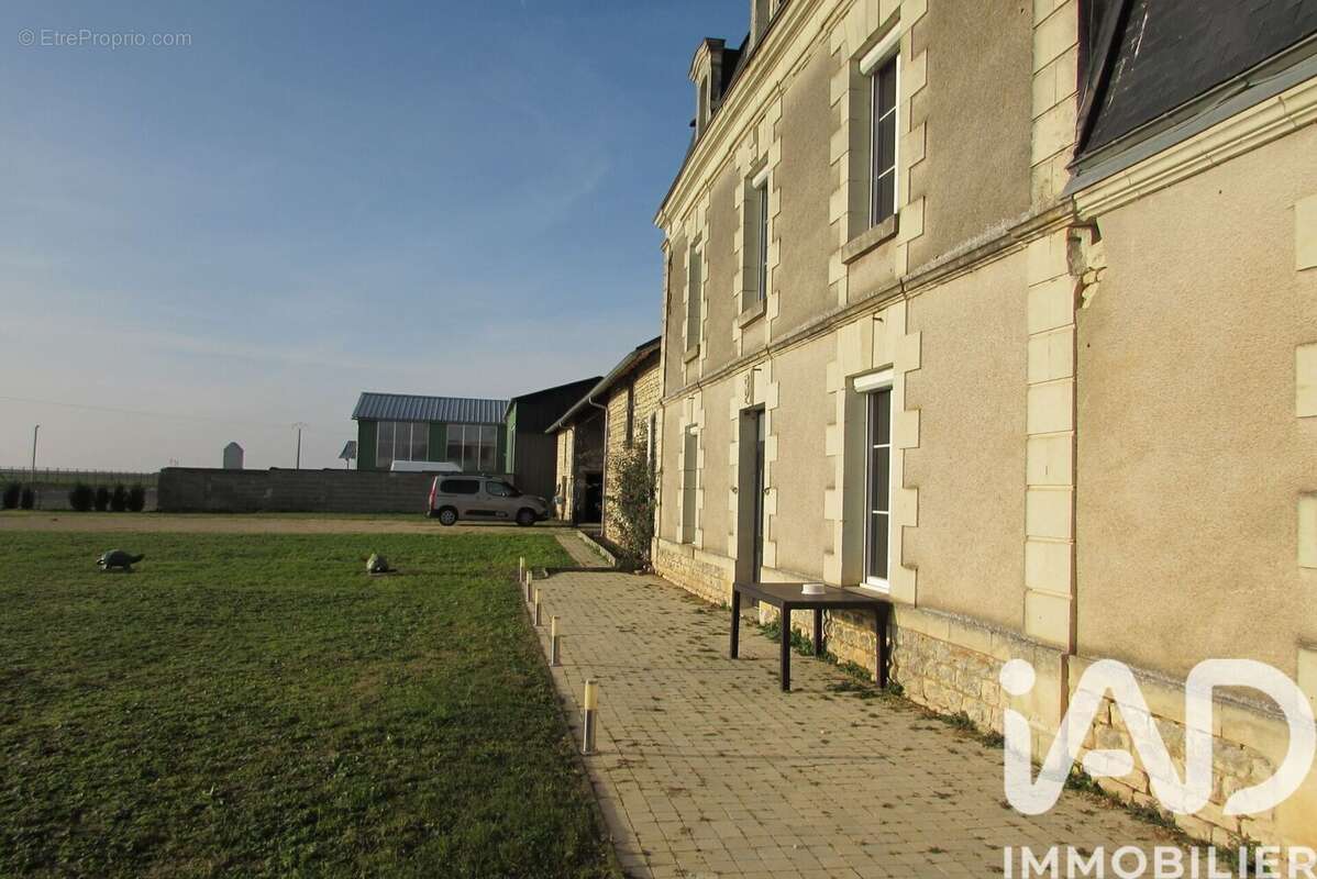 Maison 178 m² à Chalais  - photo 5