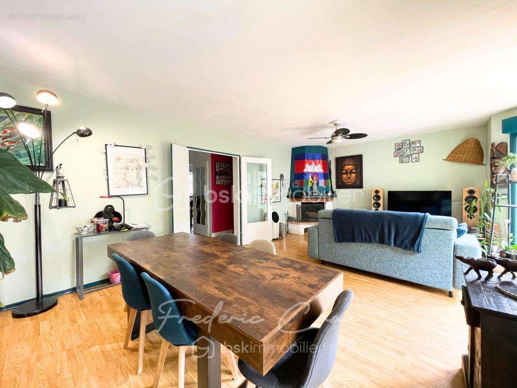 Maison à BUSSY-SAINT-GEORGES