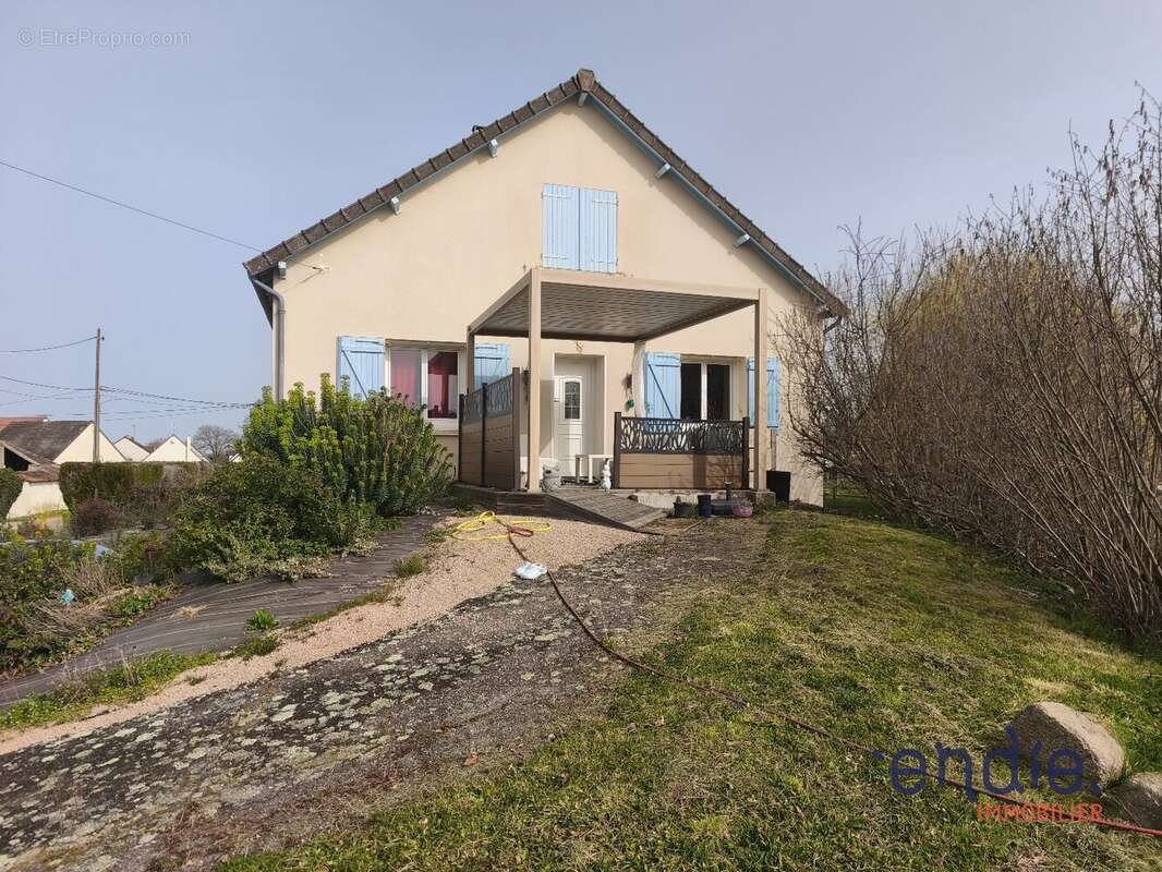Maison à VILLEFRANCHE-D'ALLIER