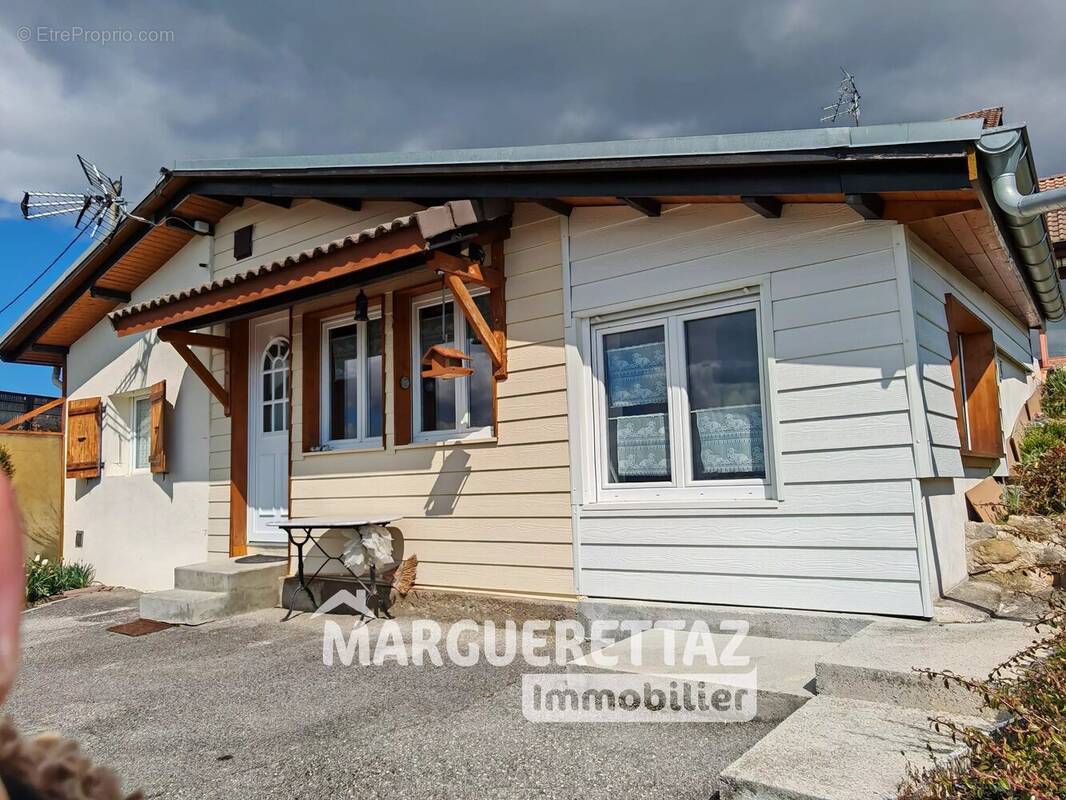 Appartement à CRANVES-SALES